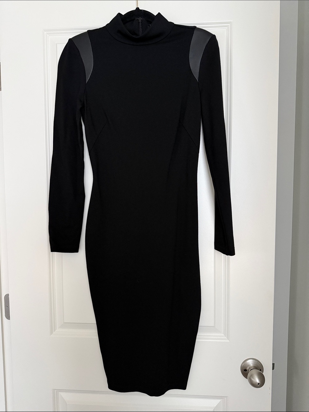 Women's Black Long-Sleeve Turtleneck Bodycon Dress